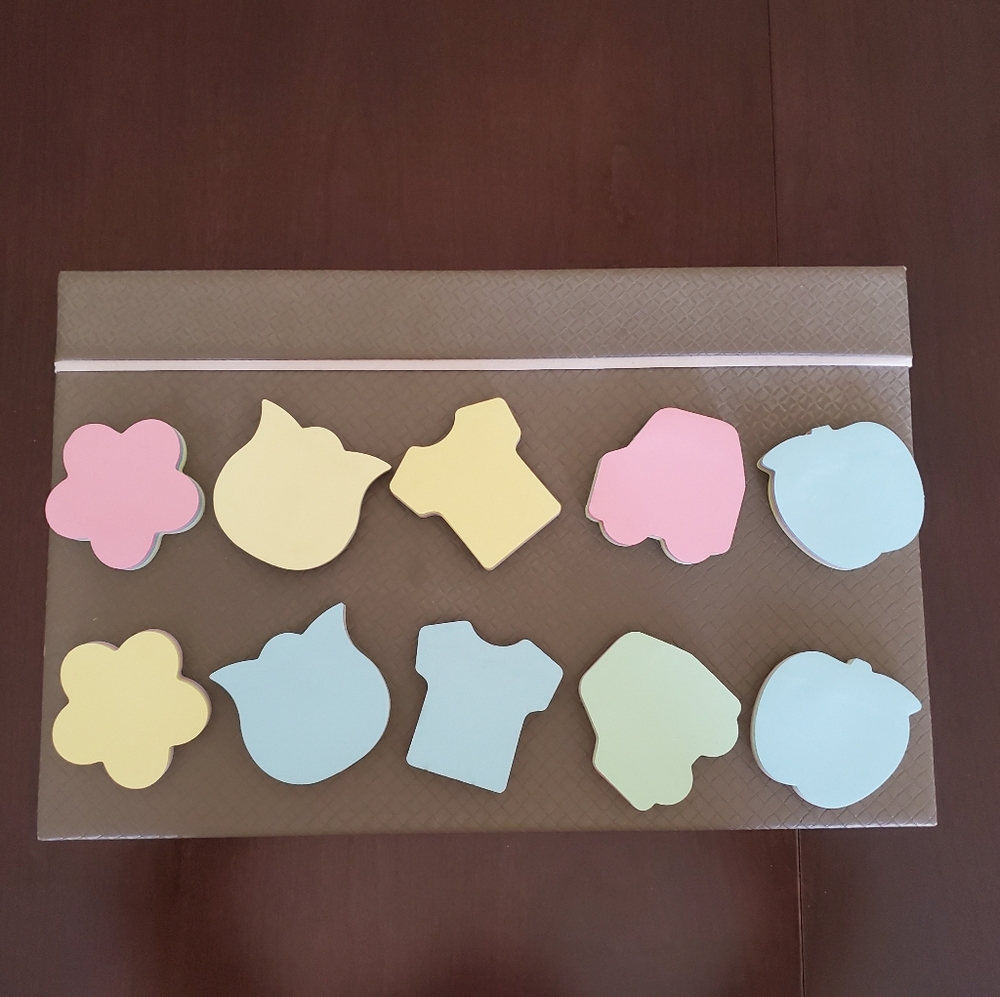 A bundle of 10 Stickies